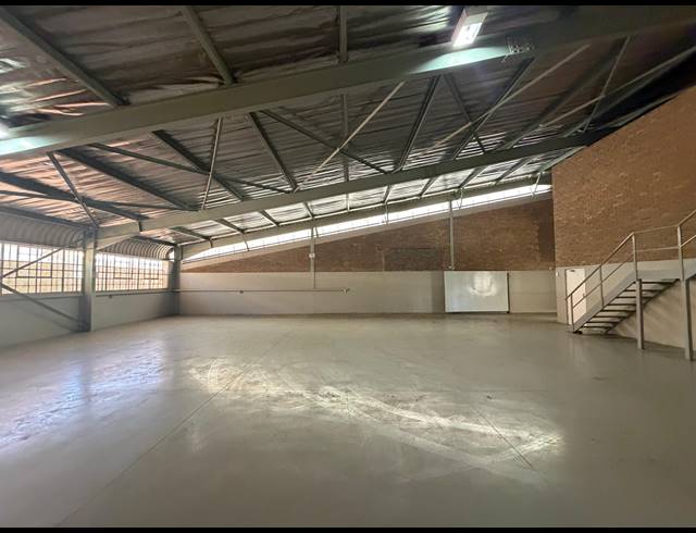 391M² WAREHOUSE FOR SALE IN HALFWAY HOUSE